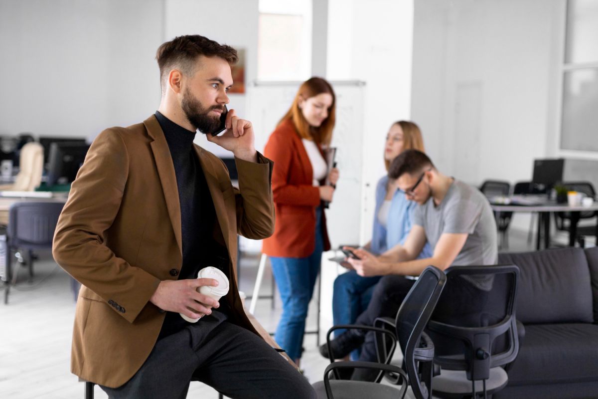 E-mail, telefon, spotkanie – jak dobrać odpowiednie narzędzia komunikacji w zależności od sytuacji?